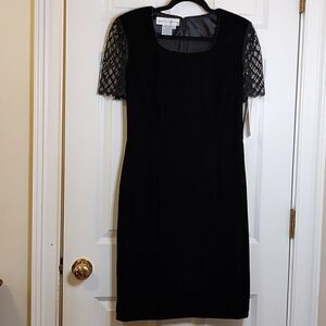 Maggy London NWT Black Velvet Sheath Sheer Sequin Lace Sleeves Size 6 Vintage